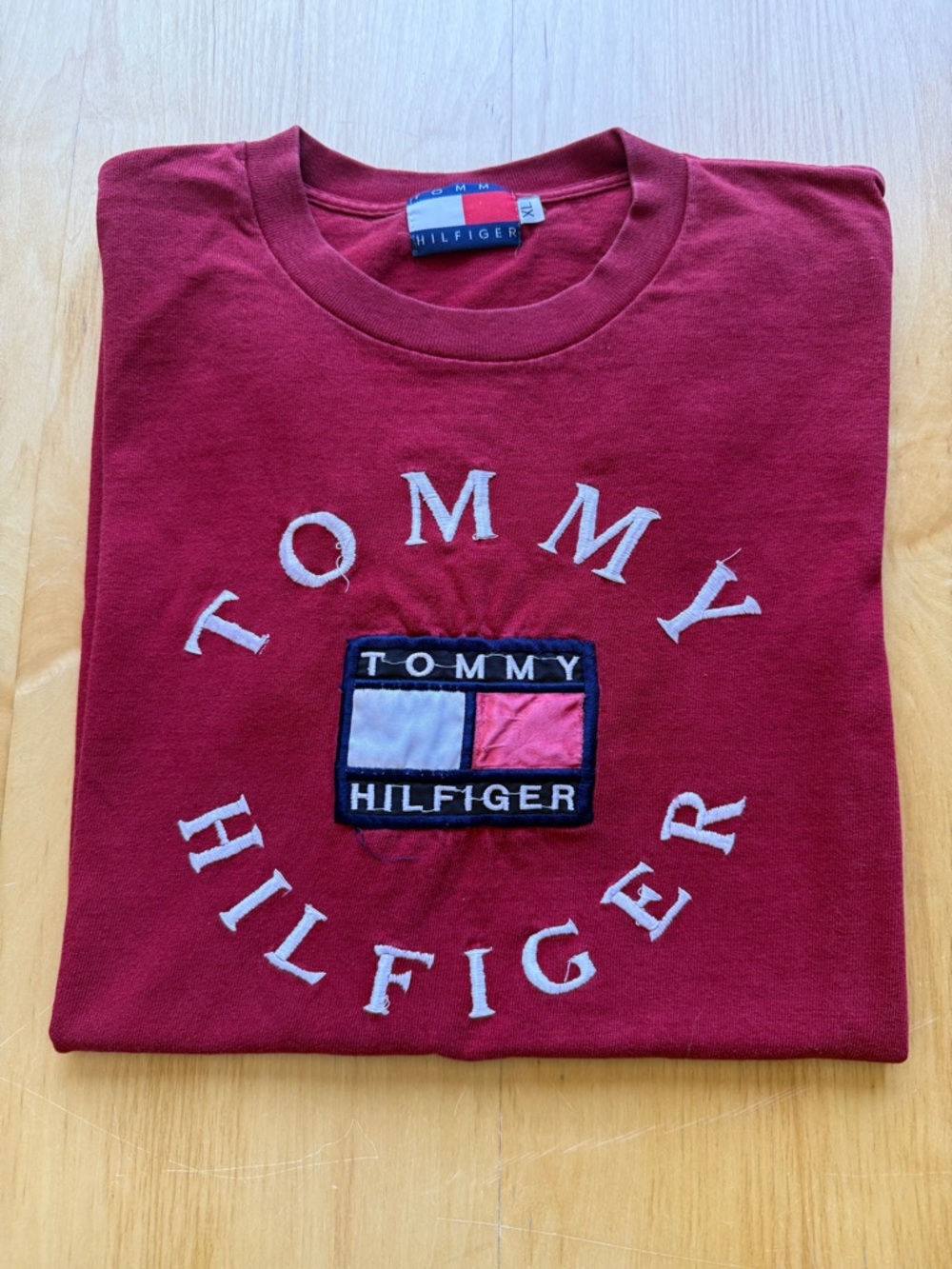 Tommy Hilfiger Flag Logo T-Shirt XL Red Spellout Vintage Style Streetwear Tee